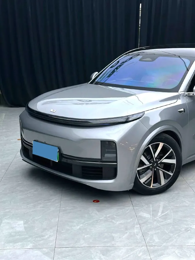 2023 Li L8 Range Extended 154HP REEV 40.9KWH,autocango,china used car exporter,china ev exporter,chinese used car exporter,chinese used ev exporter