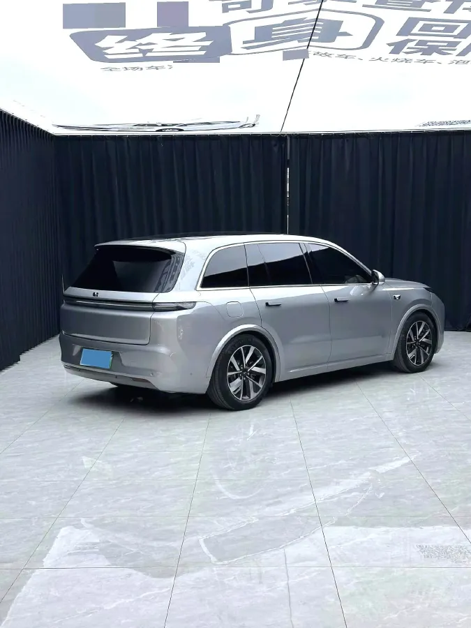 2023 Li L8 Range Extended 154HP REEV 40.9KWH,autocango,china used car exporter,china ev exporter,chinese used car exporter,chinese used ev exporter