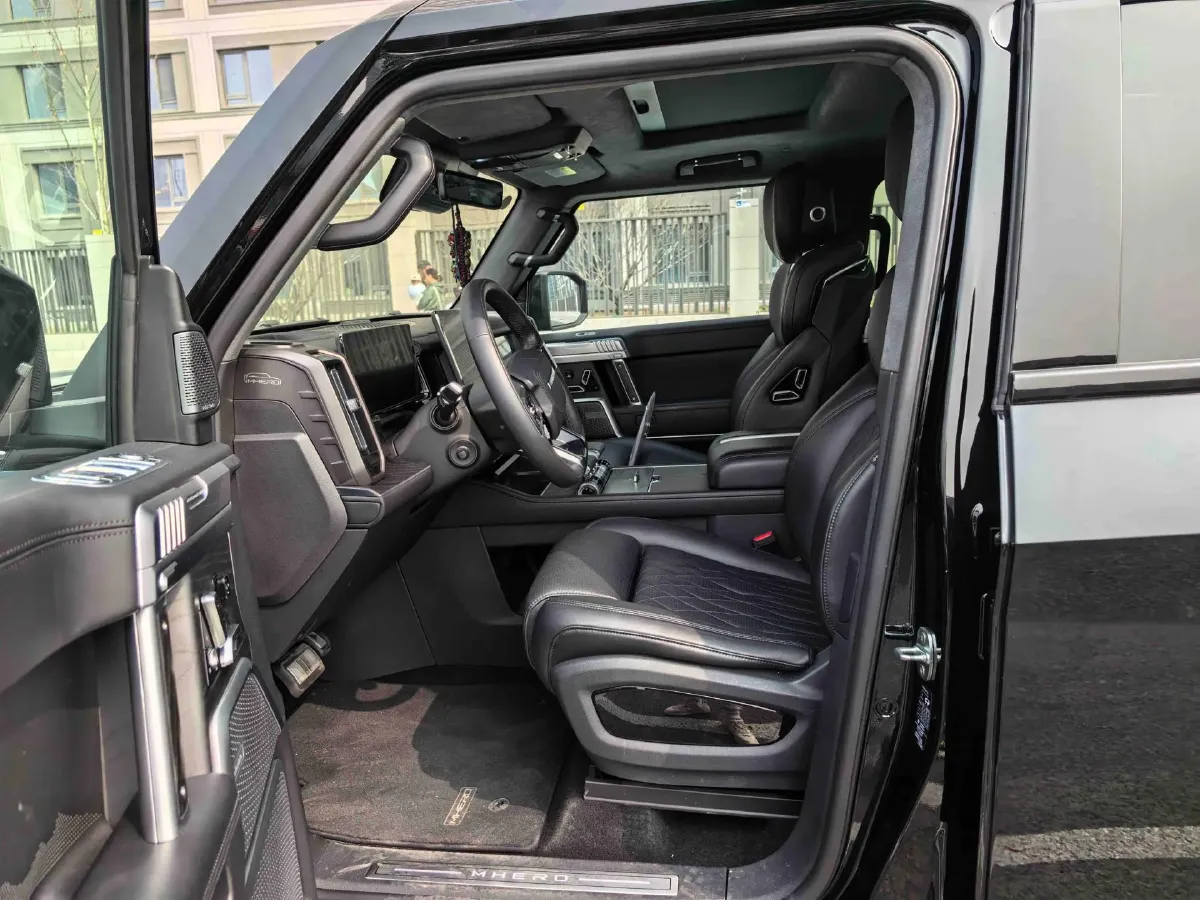 2023 M Hero 917 REEV 197HP 2AT REEV 65.8KWH,autocango,china used car exporter,china ev exporter,chinese used car exporter,chinese used ev exporter