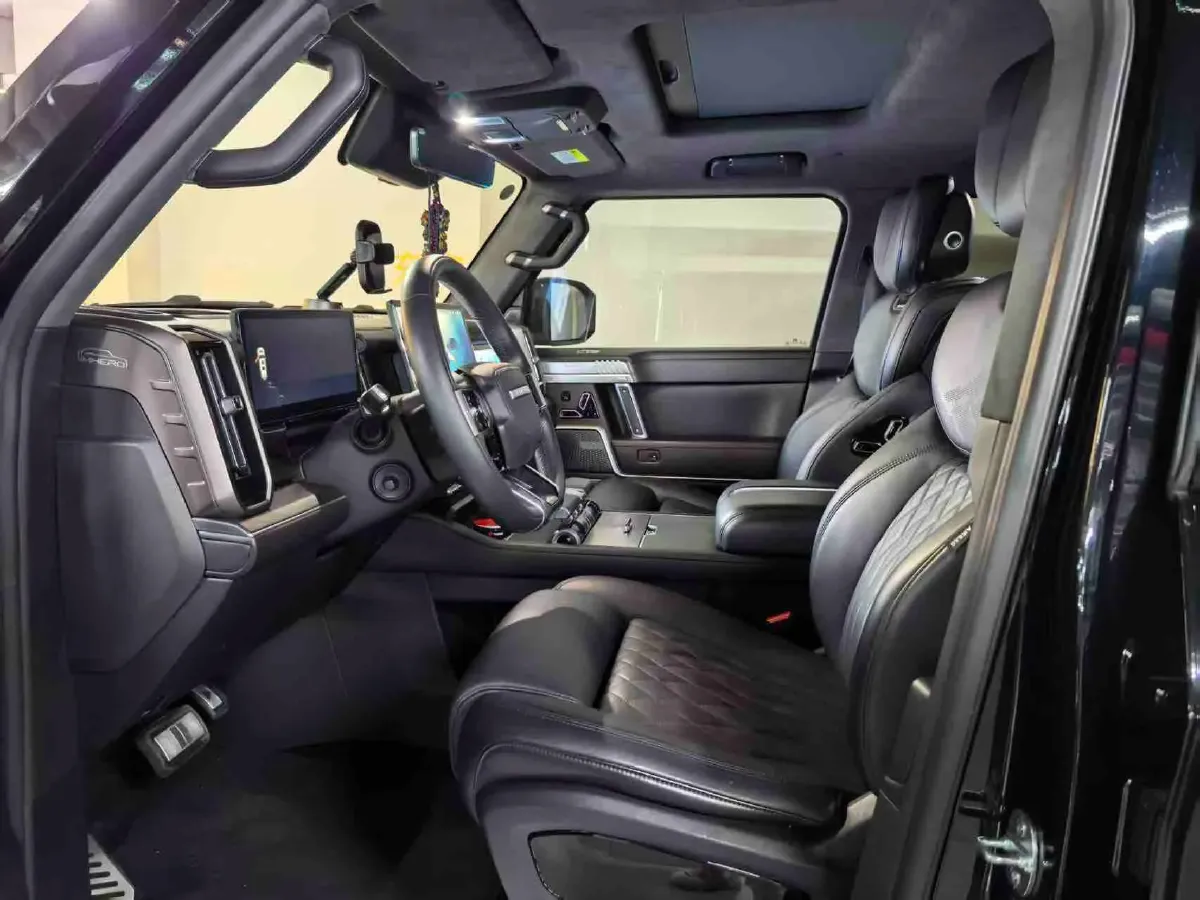 2023 M Hero 917 REEV 197HP 2AT REEV 65.8KWH,autocango,china used car exporter,china ev exporter,chinese used car exporter,chinese used ev exporter