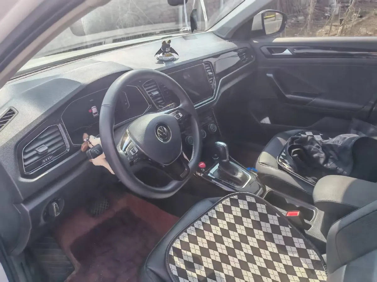 2022 Volkswagen T-Roc 1.4T 150HP L4 7DCT,autocango,china used car exporter,china ev exporter,chinese used car exporter,chinese used ev exporter