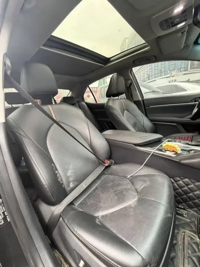 2021 Toyota Camry 2.5L 209HP L4 8AT,autocango,china used car exporter,china ev exporter,chinese used car exporter,chinese used ev exporter