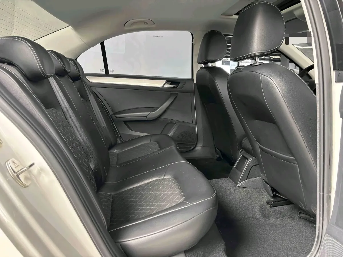 2019 SWM G01 1.5T 156HP L4 6AT,autocango,china used car exporter,china ev exporter,chinese used car exporter,chinese used ev exporter