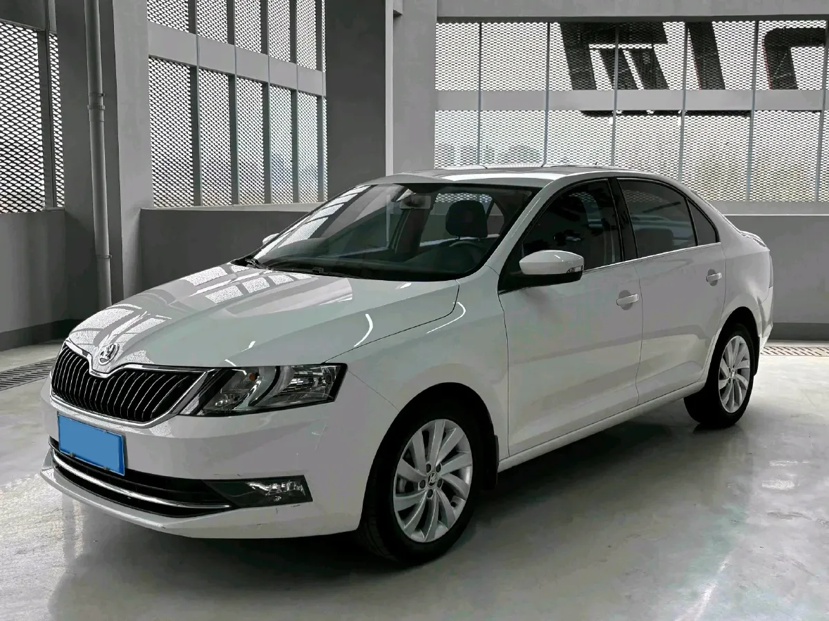 2019 SWM G01 1.5T 156HP L4 6AT,autocango,china used car exporter,china ev exporter,chinese used car exporter,chinese used ev exporter