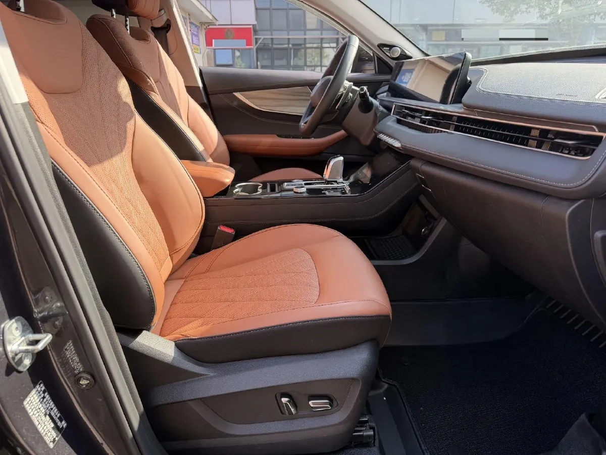 2022 ChangAn CS75 Plus 2.0T 233HP L4 8AT,autocango,china used car exporter,china ev exporter,chinese used car exporter,chinese used ev exporter