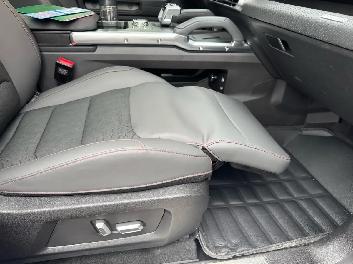 2023 Jetour Traveller 2.0T 254HP L4 7DCT,autocango,china used car exporter,china ev exporter,chinese used car exporter,chinese used ev exporter