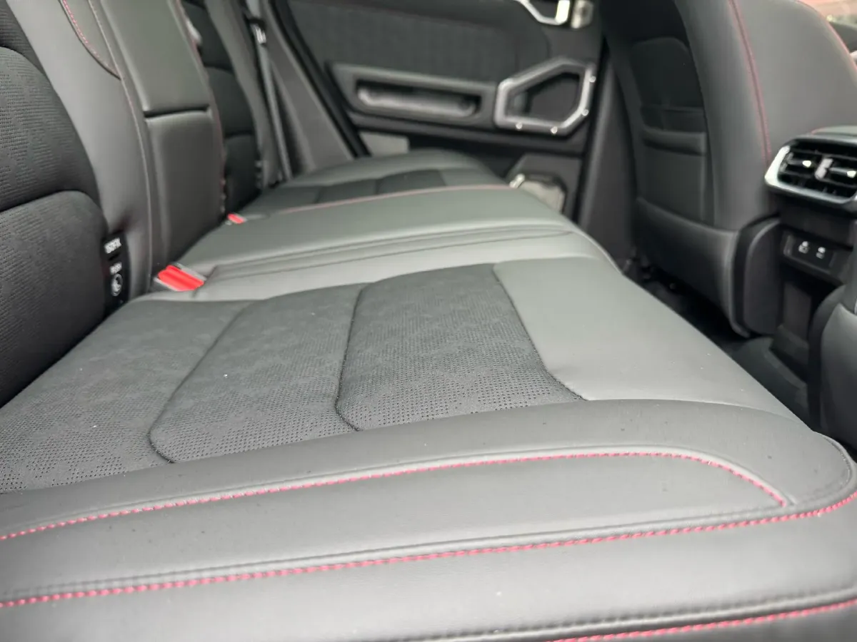 2023 Jetour Traveller 2.0T 254HP L4 7DCT,autocango,china used car exporter,china ev exporter,chinese used car exporter,chinese used ev exporter