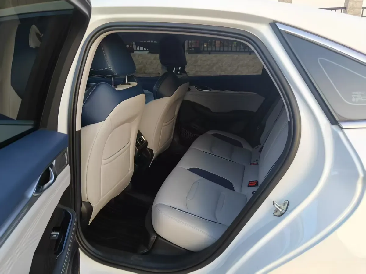 2021 Geely Preface 2.0T 190HP L4 7DCT,autocango,china used car exporter,china ev exporter,chinese used car exporter,chinese used ev exporter