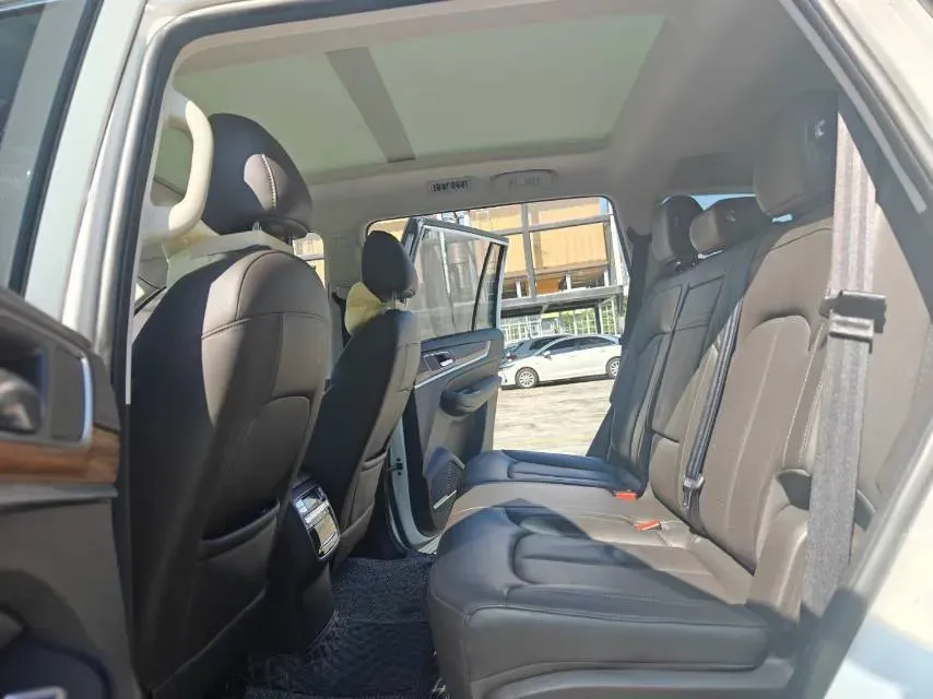 2019 Roewe RX8 2.0T 222HP L4 6AT,autocango,china used car exporter,china ev exporter,chinese used car exporter,chinese used ev exporter