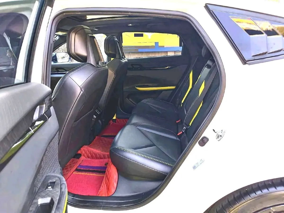 2022 ChangAn UNI-V 1.5T 188HP L4 7DCT,autocango,china used car exporter,china ev exporter,chinese used car exporter,chinese used ev exporter