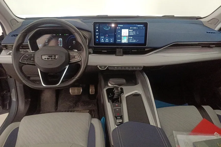 2023 Geely Preface 2.0T 190HP L4 7DCT,autocango,china used car exporter,china ev exporter,chinese used car exporter,chinese used ev exporter