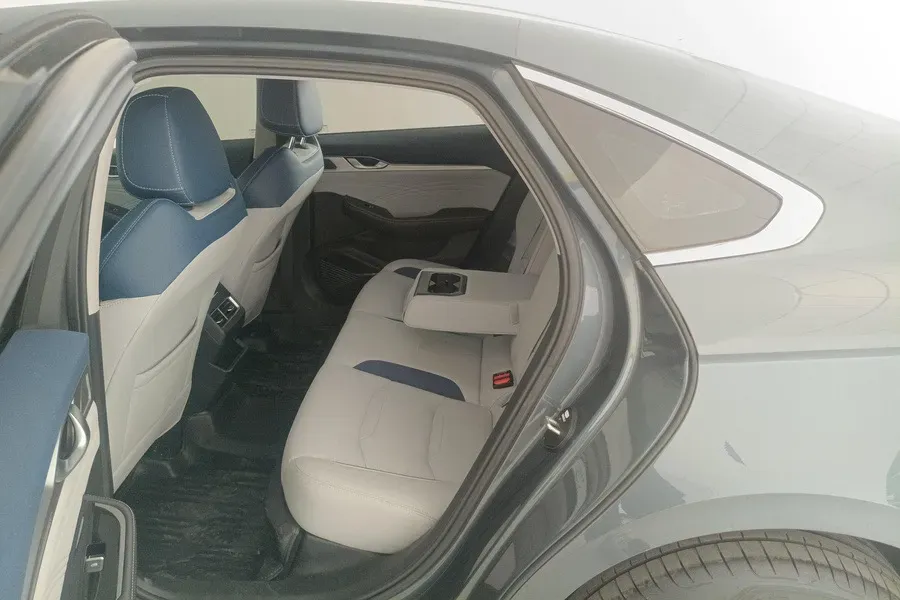 2023 Geely Preface 2.0T 190HP L4 7DCT,autocango,china used car exporter,china ev exporter,chinese used car exporter,chinese used ev exporter