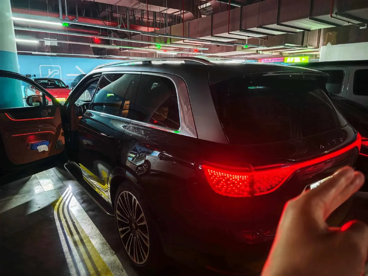 2024 AITO AITO M9 1.5T 152HP L4 REEV 42KWH,autocango,china used car exporter,china ev exporter,chinese used car exporter,chinese used ev exporter