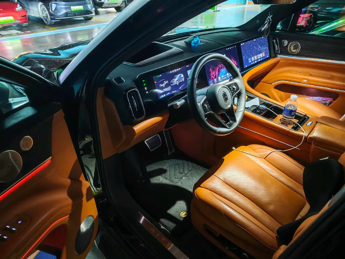 2024 AITO AITO M9 1.5T 152HP L4 REEV 42KWH,autocango,china used car exporter,china ev exporter,chinese used car exporter,chinese used ev exporter