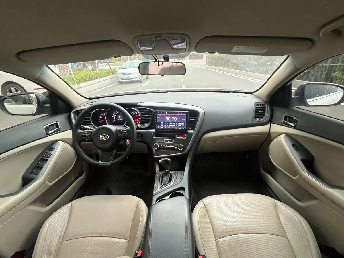 2016 Kia K5 2.0L 161HP L4 6AT,autocango,china used car exporter,china ev exporter,chinese used car exporter,chinese used ev exporter