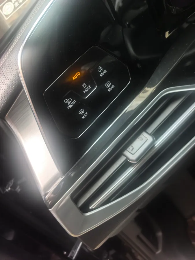 2023 Volkswagen Talagon 2.0T 220HP L4 7DCT,autocango,china used car exporter,china ev exporter,chinese used car exporter,chinese used ev exporter