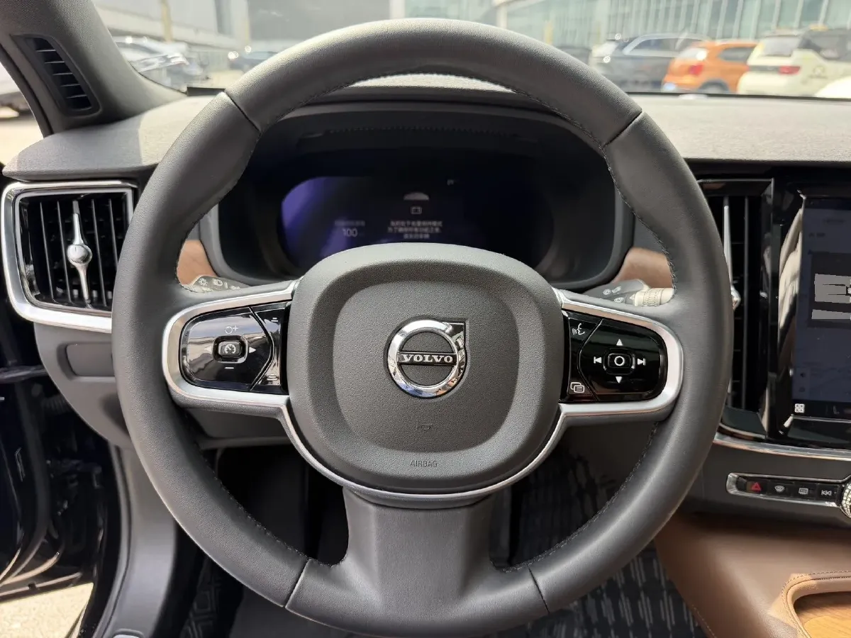 2025 Volvo S90 2.0T 250HP L4 8AT,autocango,china used car exporter,china ev exporter,chinese used car exporter,chinese used ev exporter