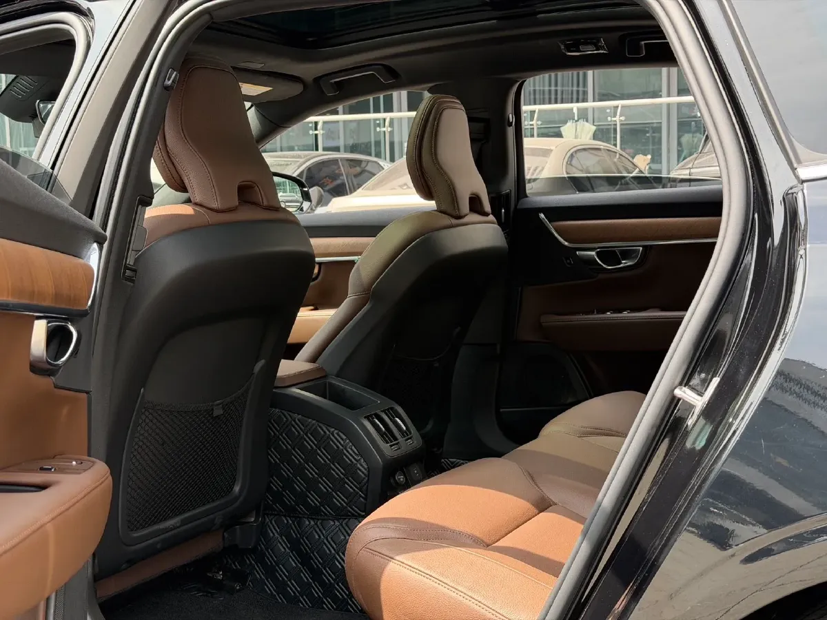 2025 Volvo S90 2.0T 250HP L4 8AT,autocango,china used car exporter,china ev exporter,chinese used car exporter,chinese used ev exporter