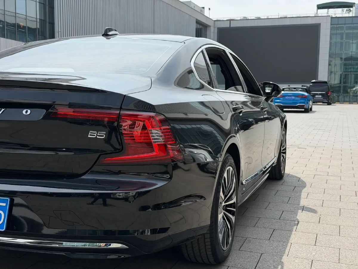 2025 Volvo S90 2.0T 250HP L4 8AT,autocango,china used car exporter,china ev exporter,chinese used car exporter,chinese used ev exporter