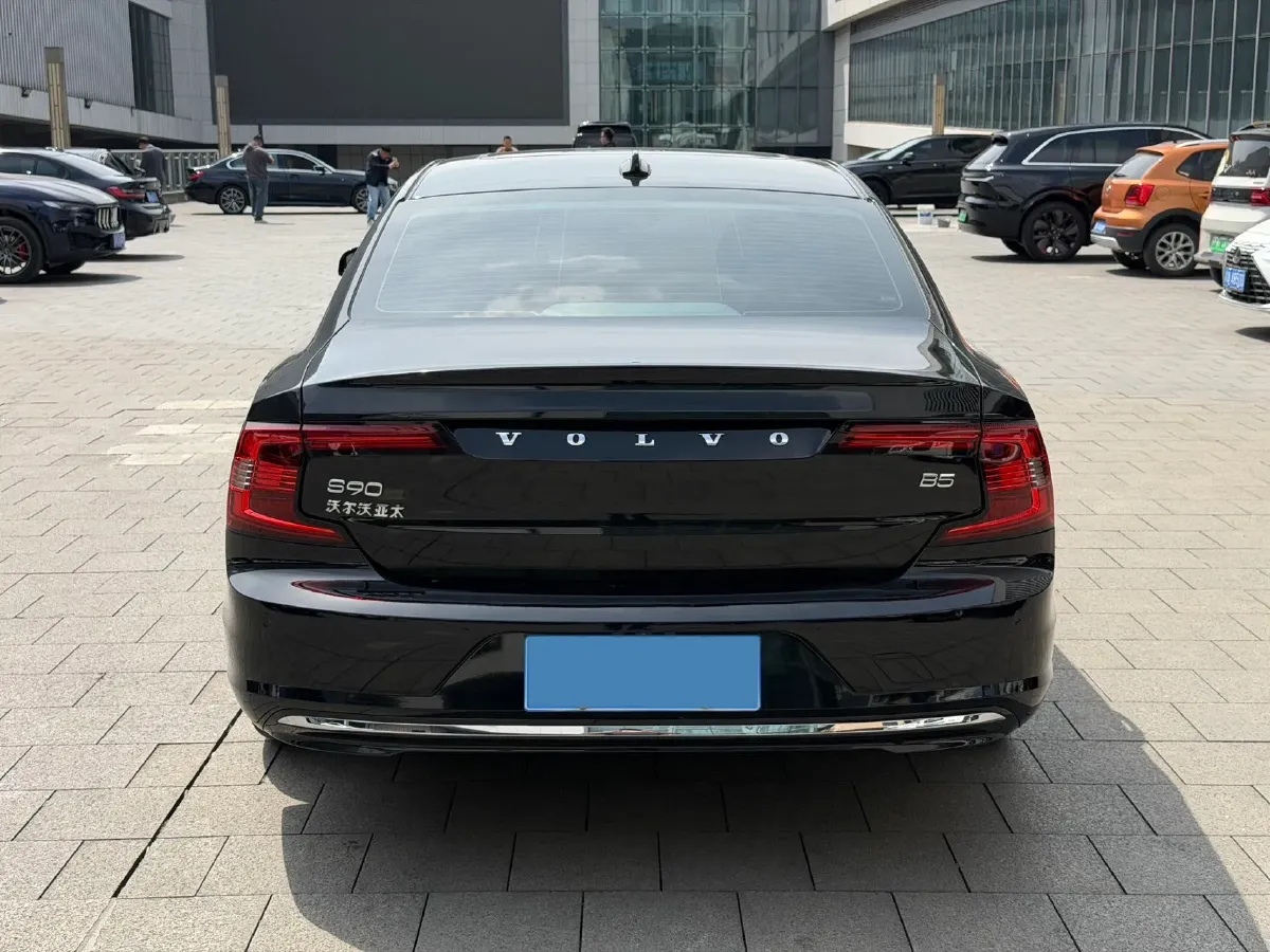 2025 Volvo S90 2.0T 250HP L4 8AT,autocango,china used car exporter,china ev exporter,chinese used car exporter,chinese used ev exporter