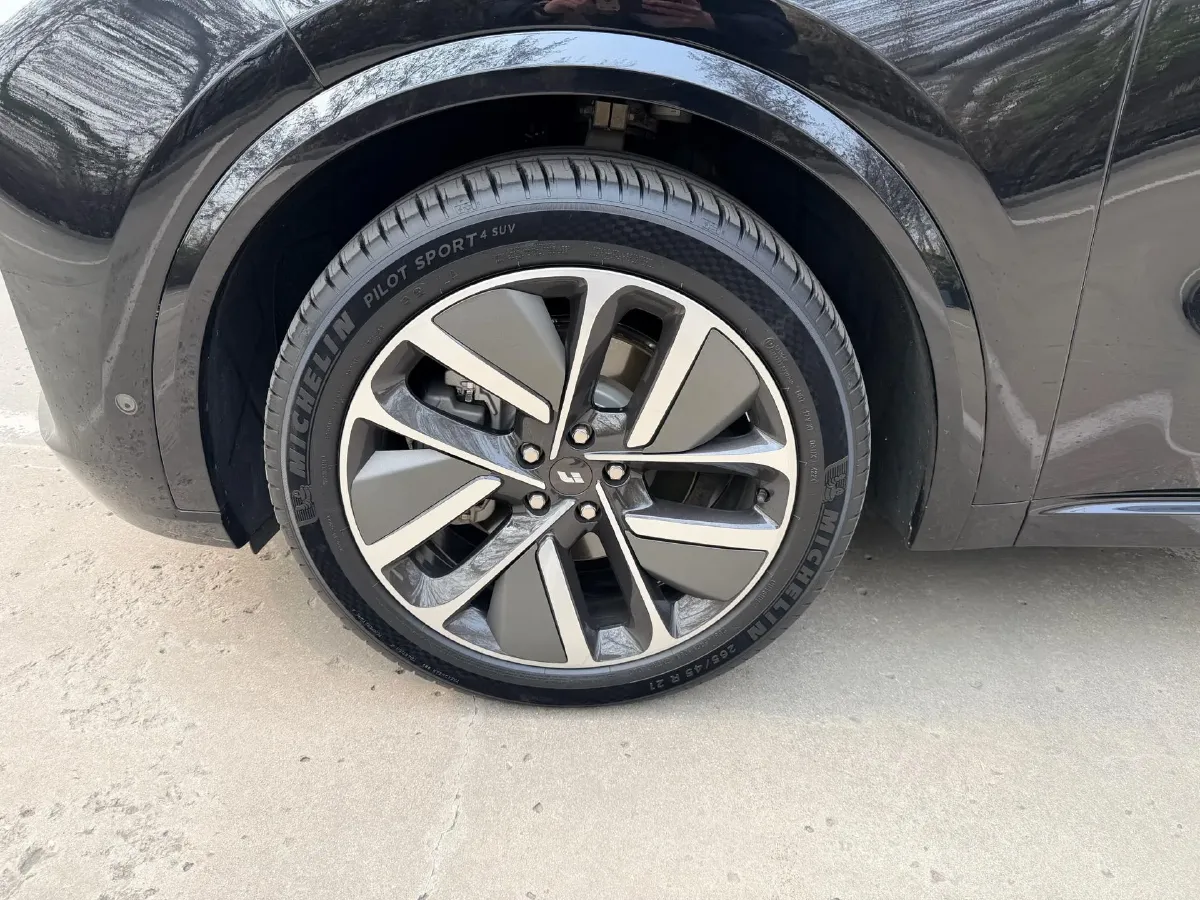 2022 Li L9 Range Extended 154HP REEV 42.6KWH,autocango,china used car exporter,china ev exporter,chinese used car exporter,chinese used ev exporter