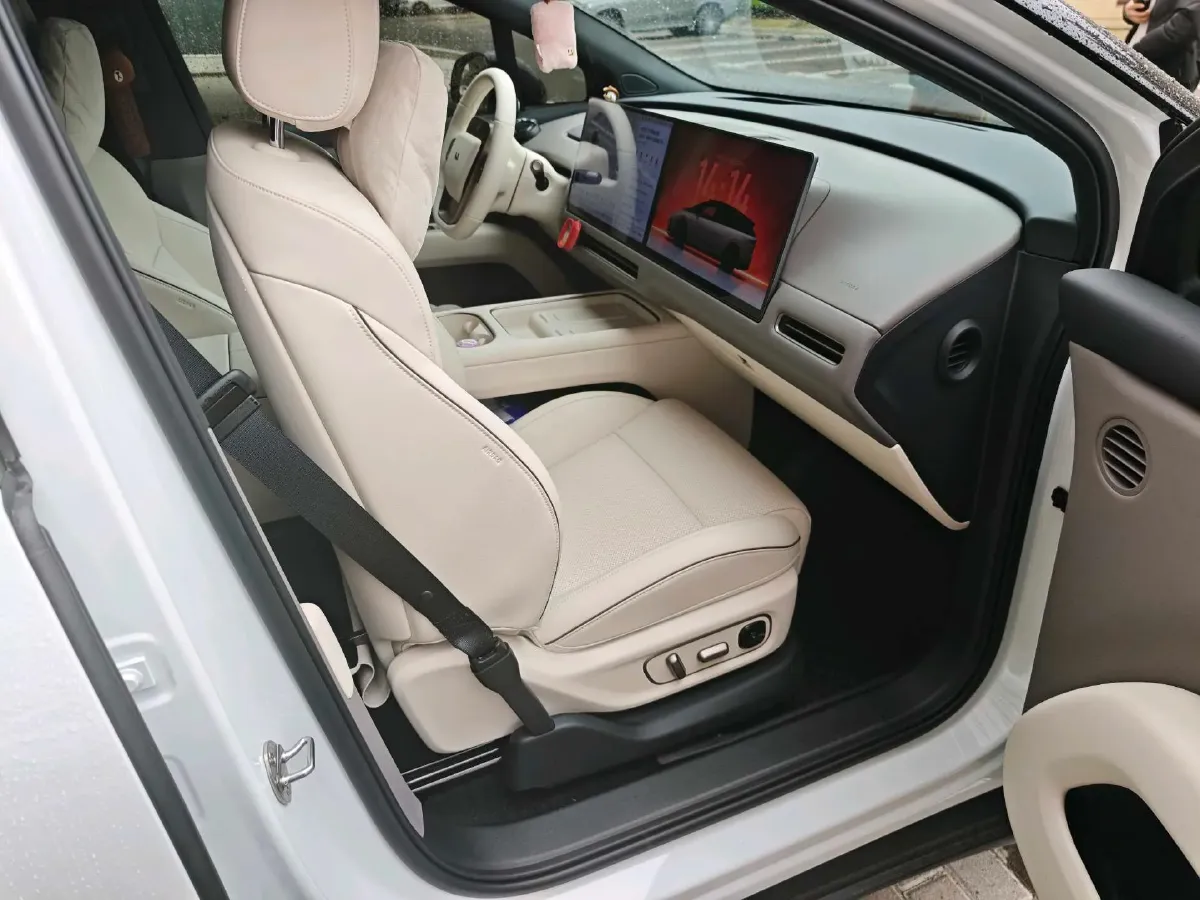 2025 Li i6 BEV,autocango,china used car exporter,china ev exporter,chinese used car exporter,chinese used ev exporter