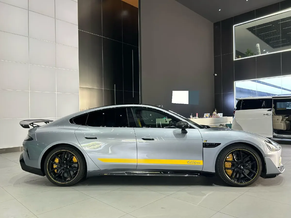 2025 MI SU7 Ultra BEV 93.7KWH,autocango,china used car exporter,china ev exporter,chinese used car exporter,chinese used ev exporter