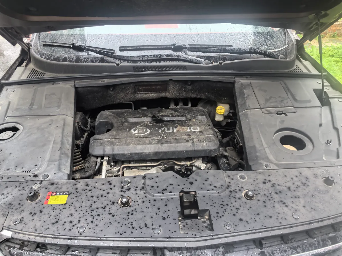 2018 BaoJun 530 1.5T 150HP L4 6DCT,autocango,china used car exporter,china ev exporter,chinese used car exporter,chinese used ev exporter