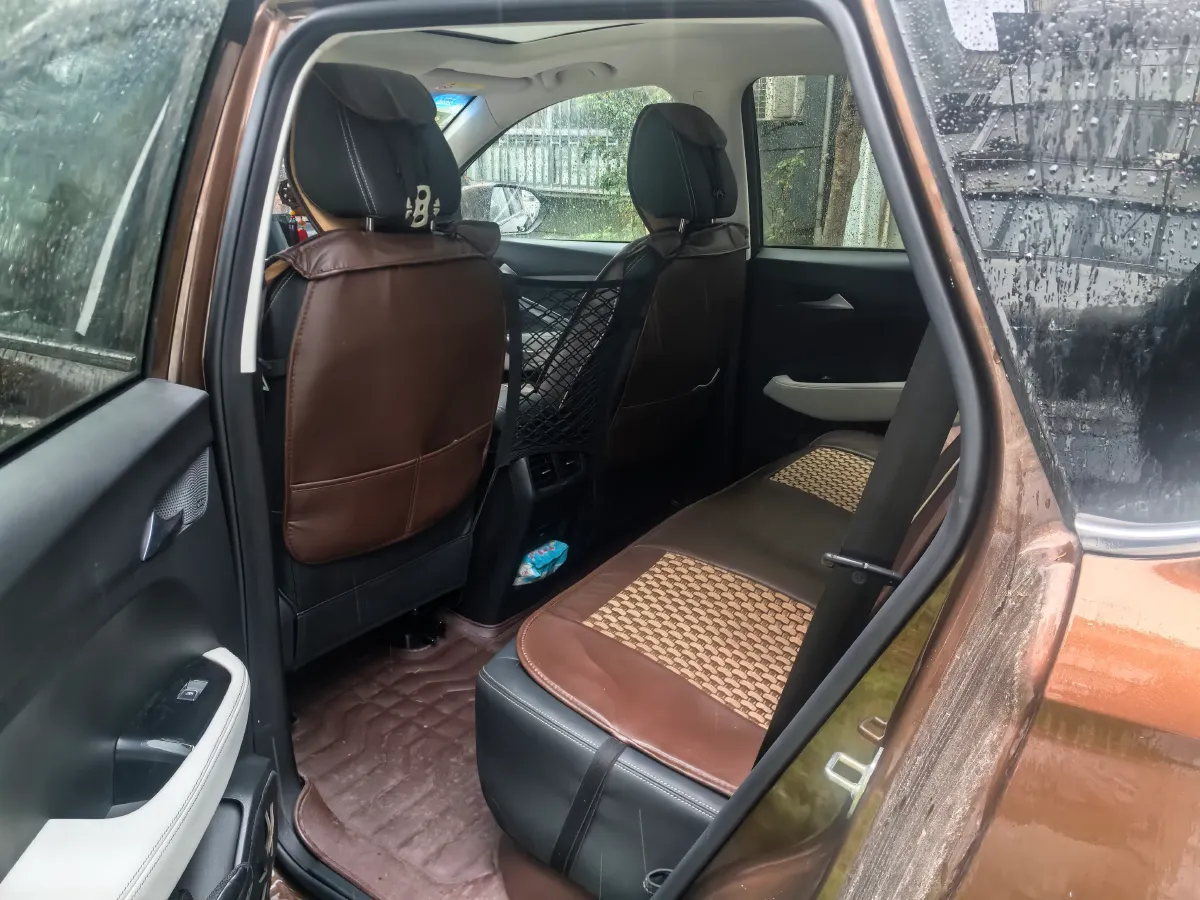 2018 BaoJun 530 1.5T 150HP L4 6DCT,autocango,china used car exporter,china ev exporter,chinese used car exporter,chinese used ev exporter