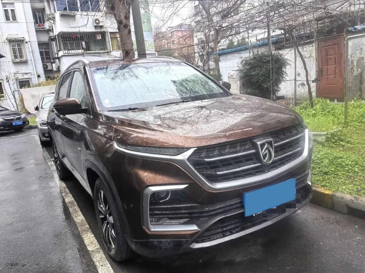 2018 BaoJun 530 1.5T 150HP L4 6DCT,autocango,china used car exporter,china ev exporter,chinese used car exporter,chinese used ev exporter