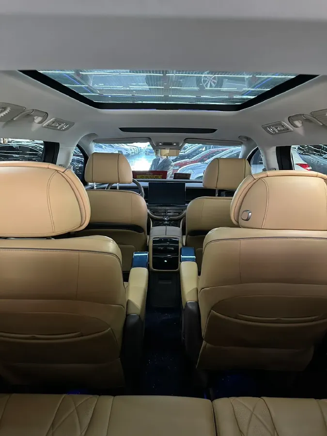 2022 HongQi HS7 3.0T 337HP V6 8AT,autocango,china used car exporter,china ev exporter,chinese used car exporter,chinese used ev exporter