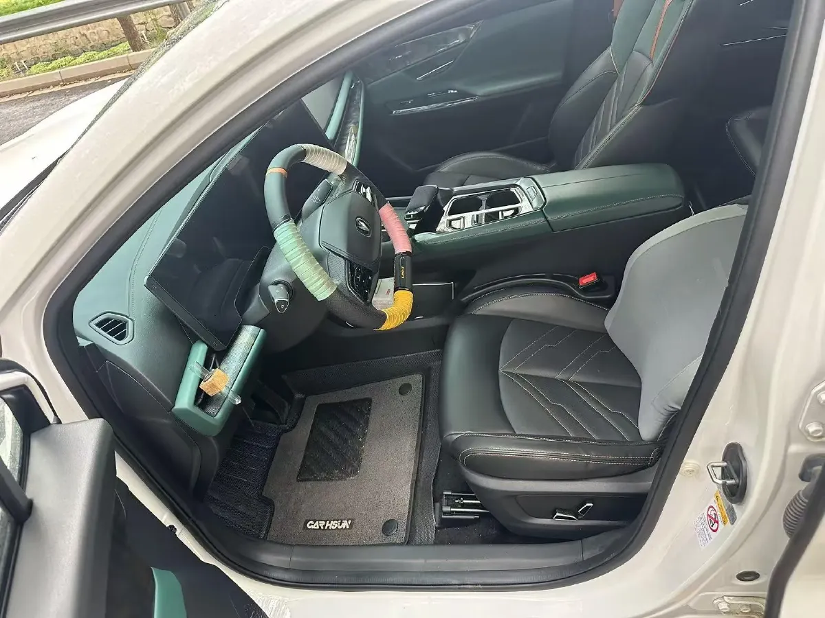 2023 ChangAn UNI-T 1.5T 188HP L4 7DCT,autocango,china used car exporter,china ev exporter,chinese used car exporter,chinese used ev exporter