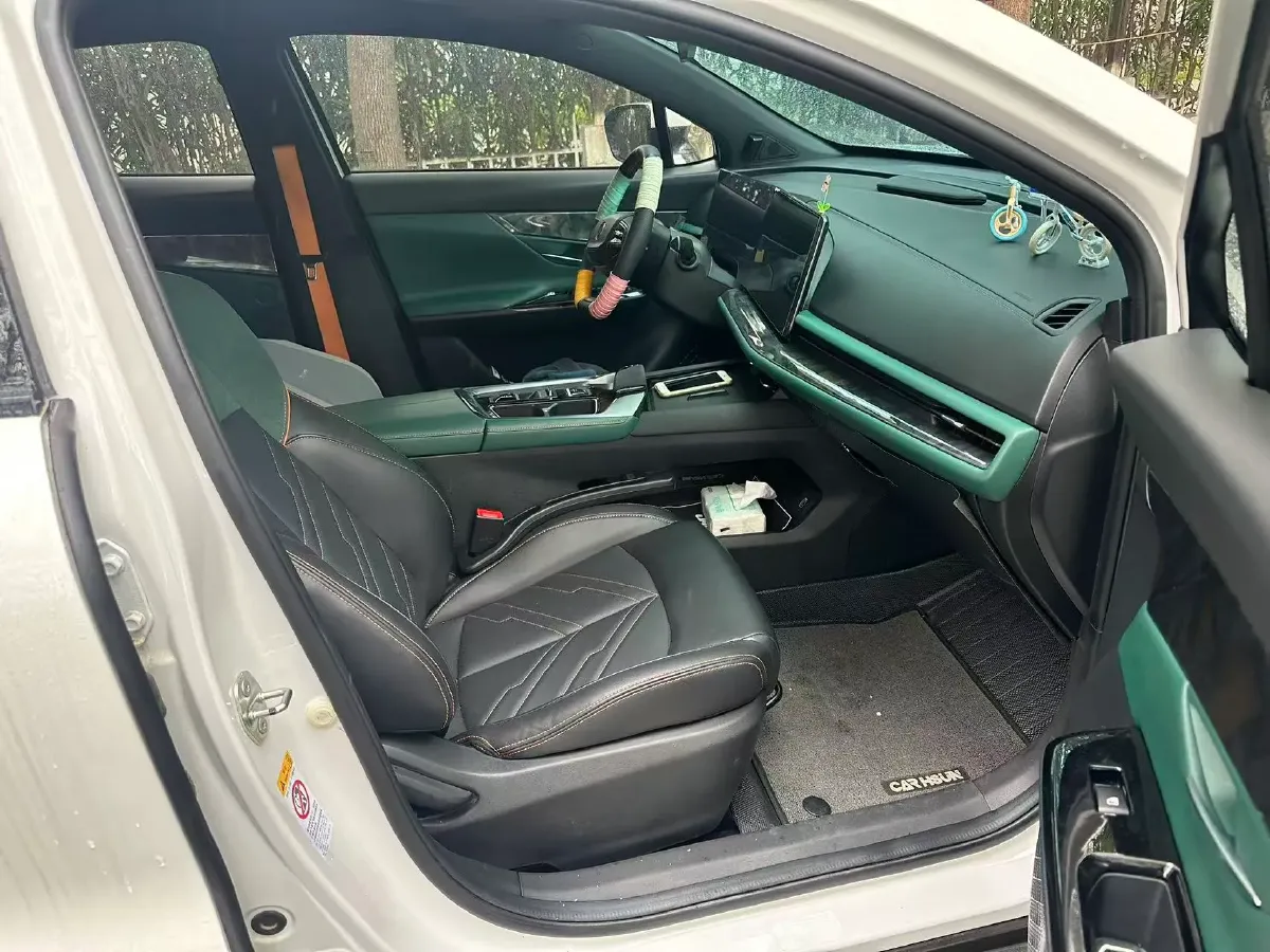 2023 ChangAn UNI-T 1.5T 188HP L4 7DCT,autocango,china used car exporter,china ev exporter,chinese used car exporter,chinese used ev exporter