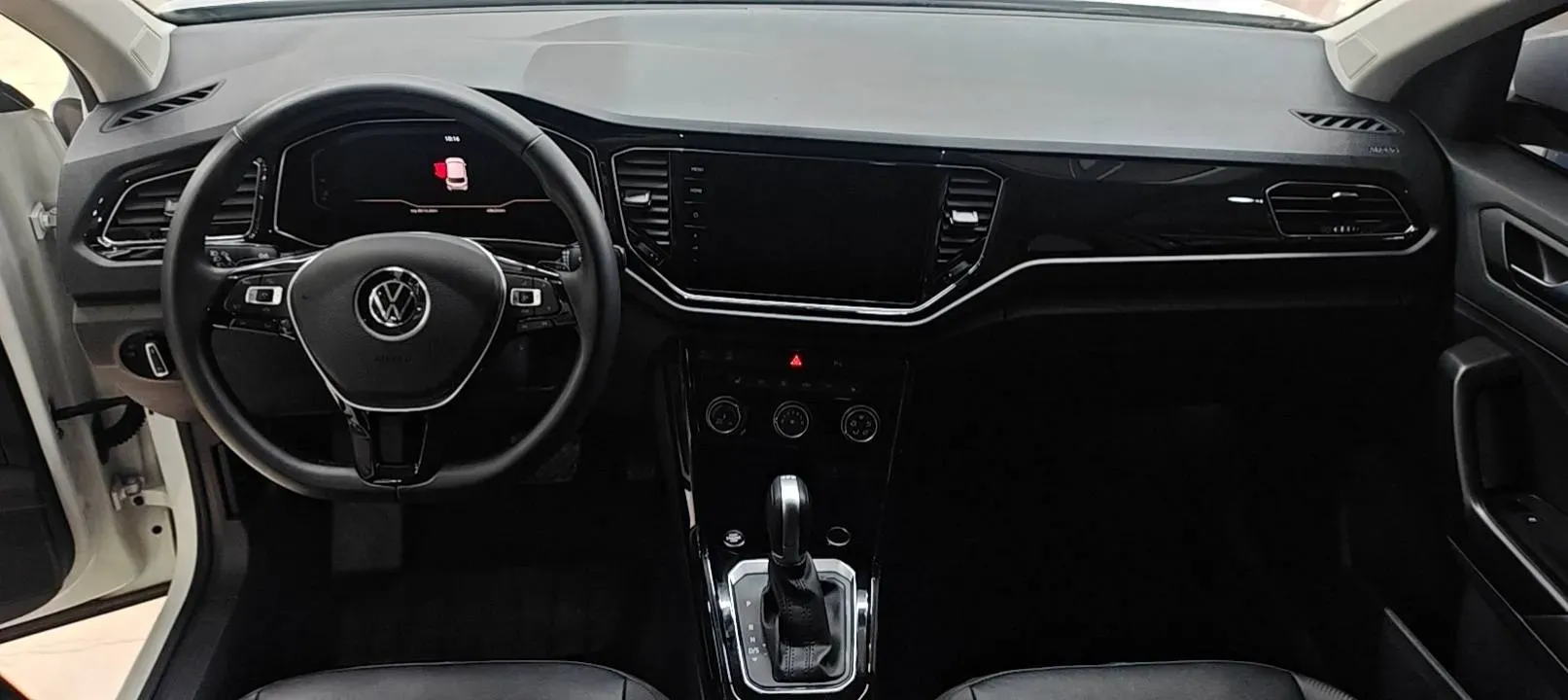 2021 Volkswagen T-Roc 1.4T 150HP L4 7DCT,autocango,china used car exporter,china ev exporter,chinese used car exporter,chinese used ev exporter