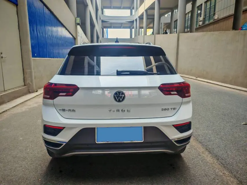2021 Volkswagen T-Roc 1.4T 150HP L4 7DCT,autocango,china used car exporter,china ev exporter,chinese used car exporter,chinese used ev exporter