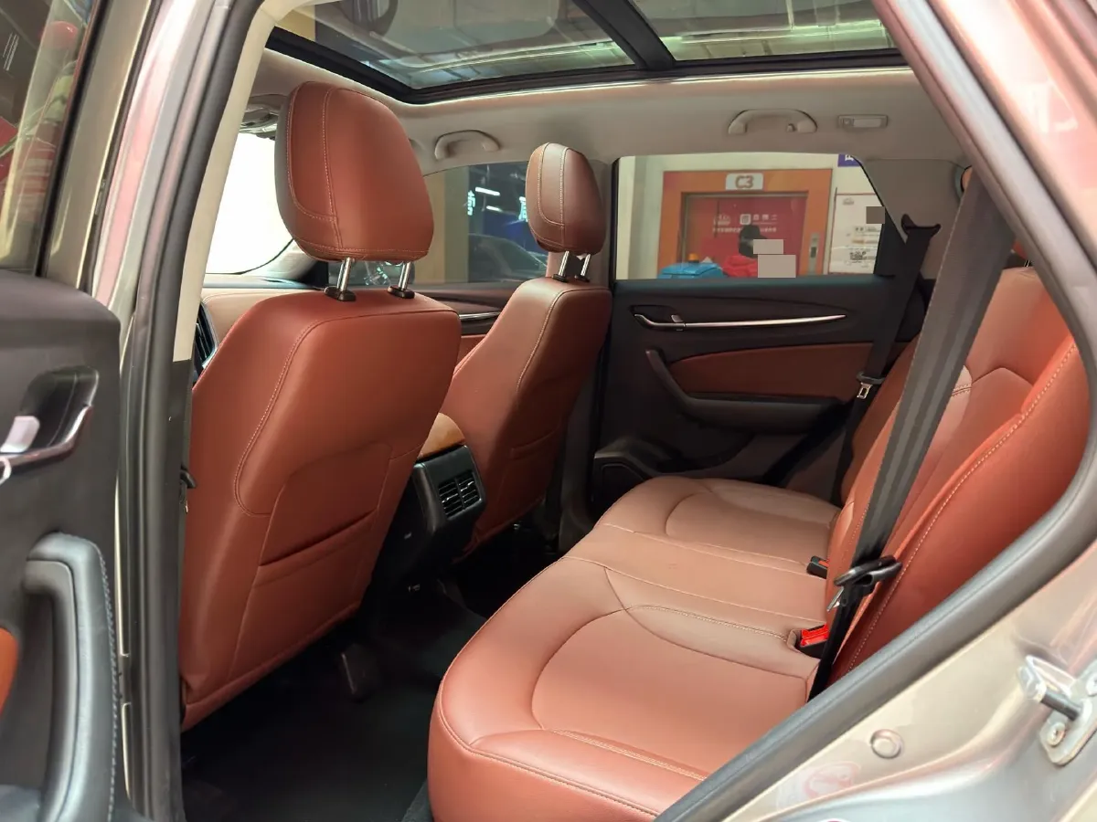 2018 Brilliance Auto V6 1.5T 150HP L4 6MT,autocango,china used car exporter,china ev exporter,chinese used car exporter,chinese used ev exporter