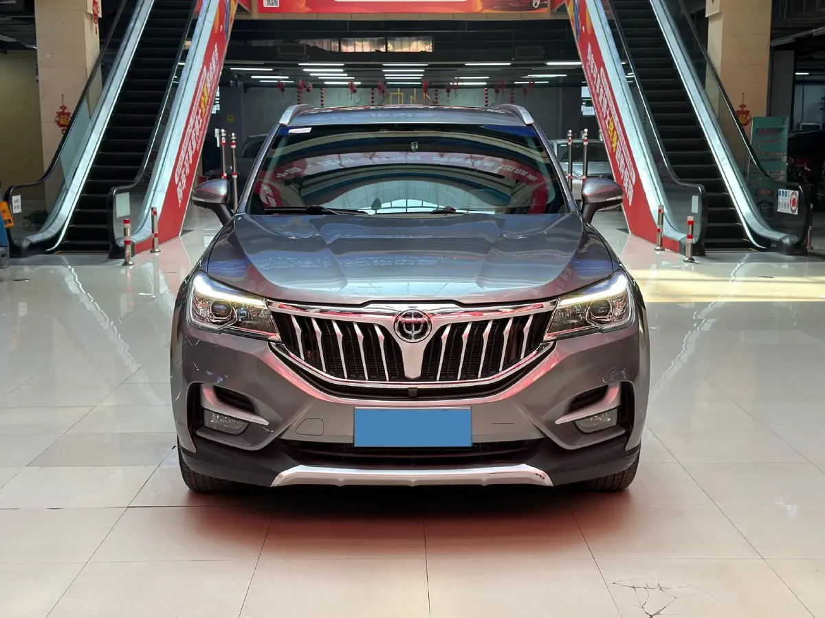 2018 Brilliance Auto V6 1.5T 150HP L4 6MT,autocango,china used car exporter,china ev exporter,chinese used car exporter,chinese used ev exporter