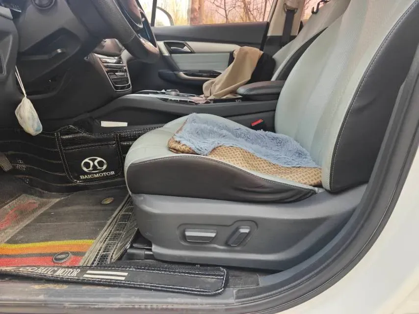 2018 BeiJing Auto EU5 BEV 60.23KWH,autocango,china used car exporter,china ev exporter,chinese used car exporter,chinese used ev exporter