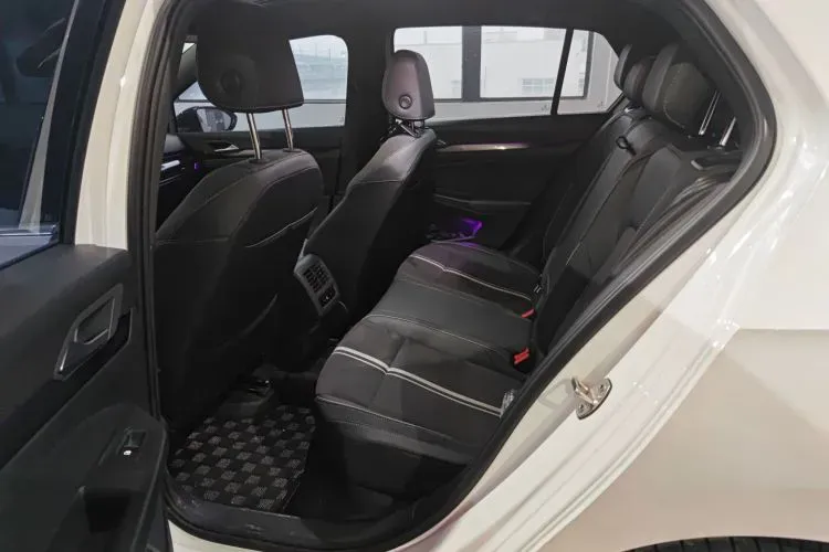 2023 Volkswagen Golf 1.4T 150HP L4 7DCT,autocango,china used car exporter,china ev exporter,chinese used car exporter,chinese used ev exporter