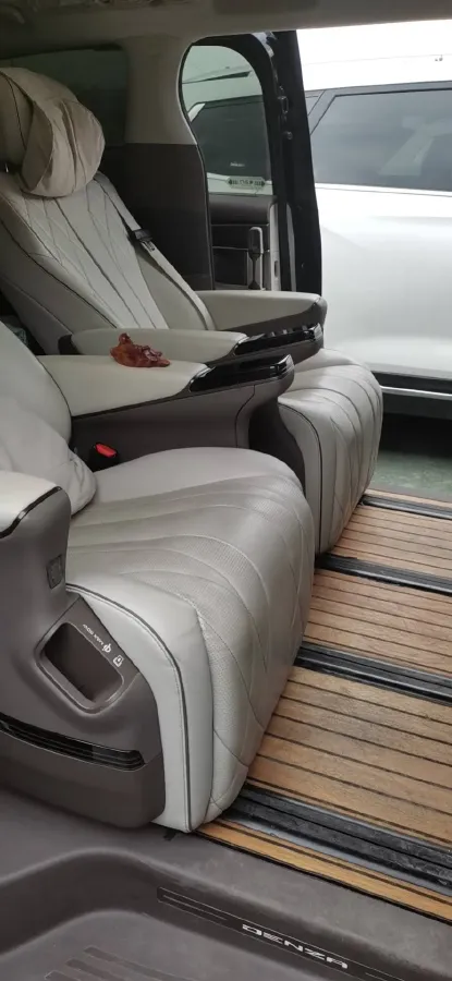 2022 Mercedes-Benz GLC Class 2.0T 197HP L4 9AT,autocango,china used car exporter,china ev exporter,chinese used car exporter,chinese used ev exporter