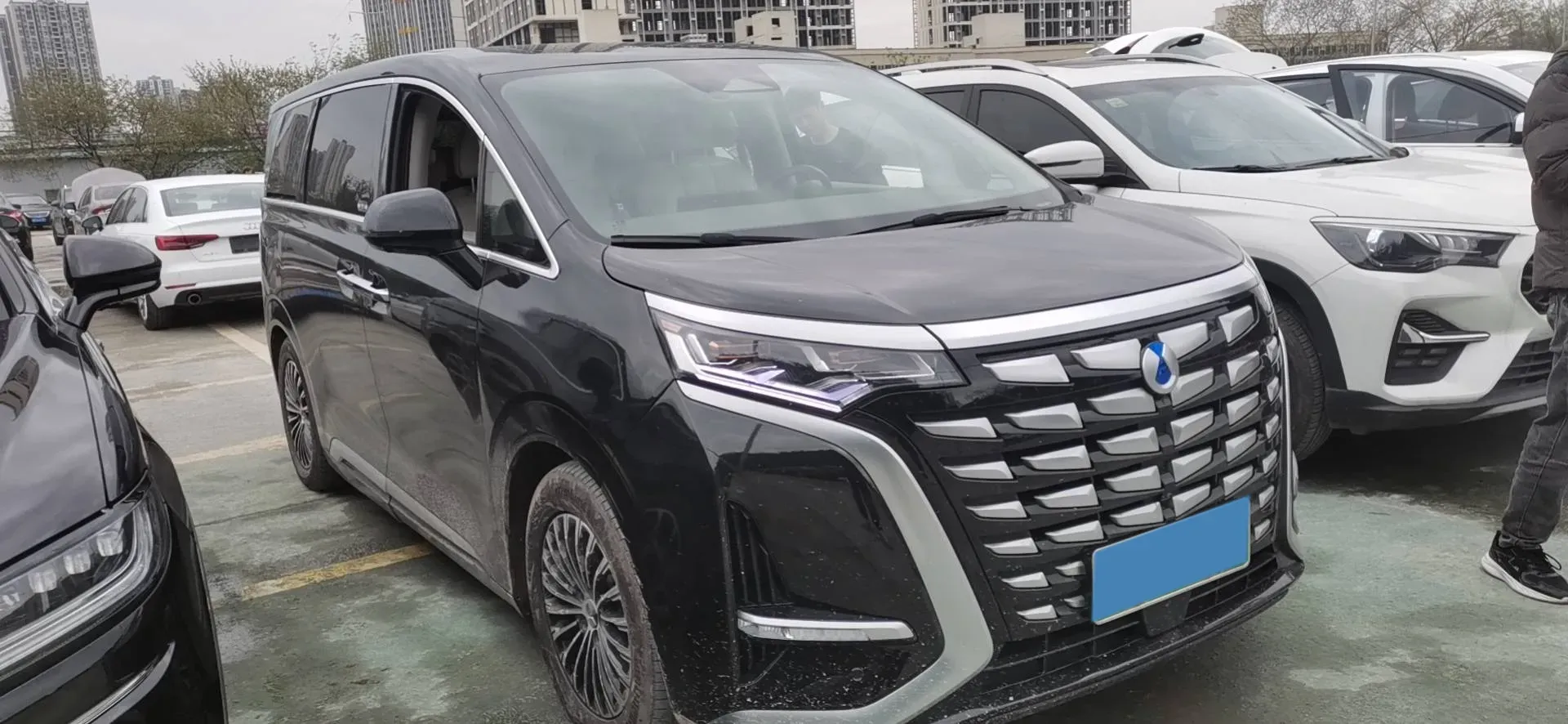 2022 Mercedes-Benz GLC Class 2.0T 197HP L4 9AT,autocango,china used car exporter,china ev exporter,chinese used car exporter,chinese used ev exporter