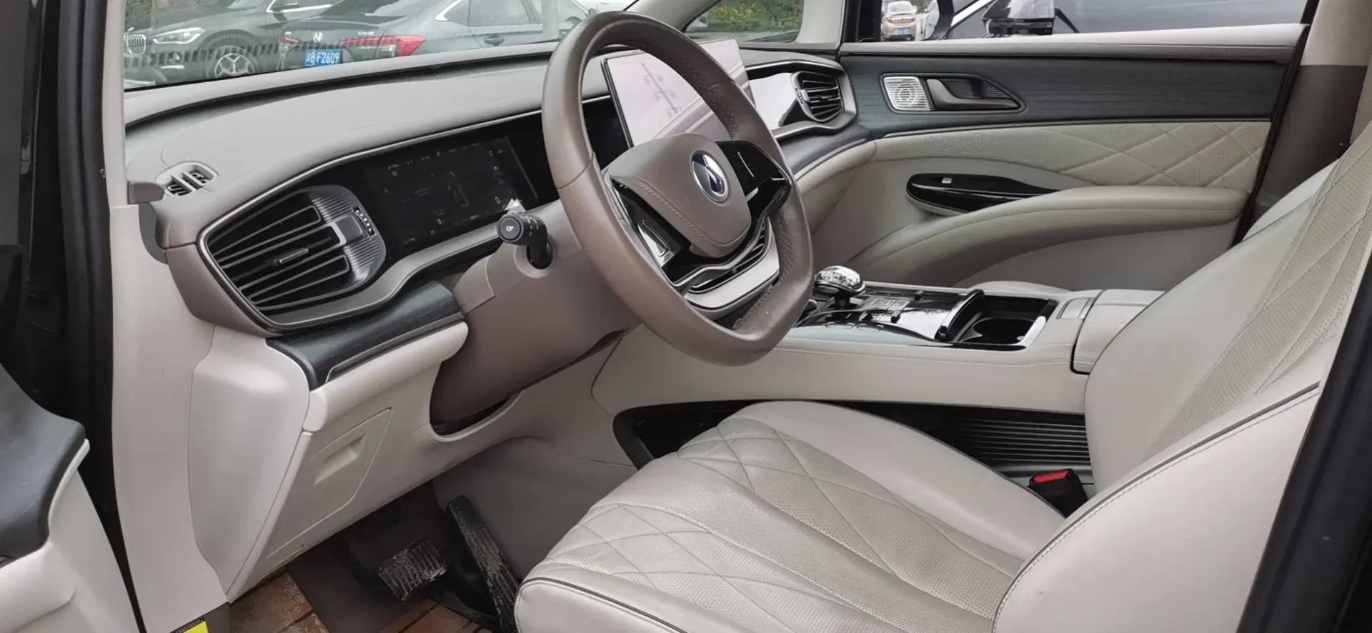 2022 Mercedes-Benz GLC Class 2.0T 197HP L4 9AT,autocango,china used car exporter,china ev exporter,chinese used car exporter,chinese used ev exporter