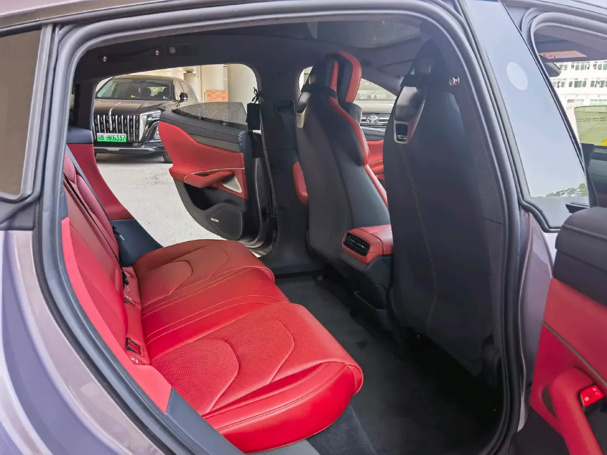 2024 MI SU7 BEV 73.6KWH,autocango,china used car exporter,china ev exporter,chinese used car exporter,chinese used ev exporter