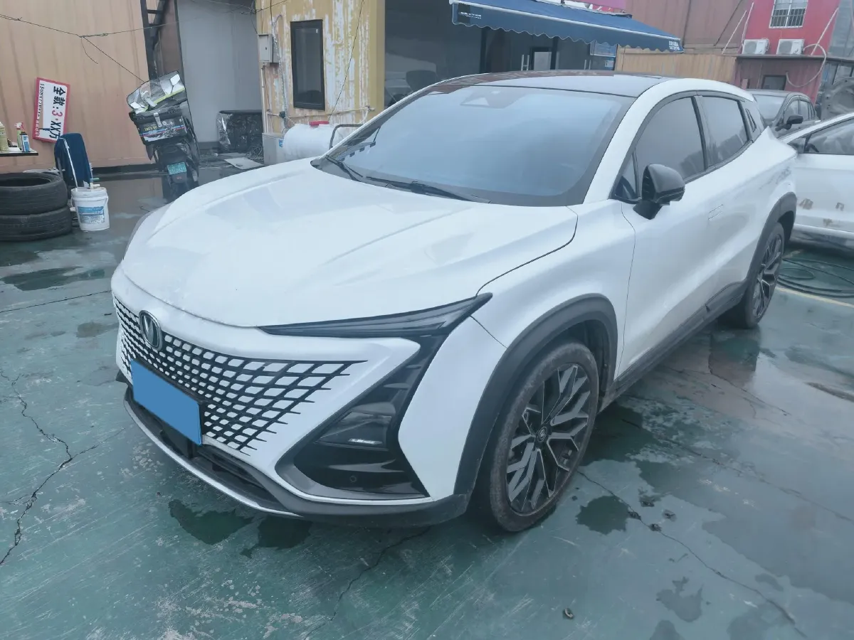 2020 ChangAn UNI-T 1.5T 180HP L4 7DCT,autocango,china used car exporter,china ev exporter,chinese used car exporter,chinese used ev exporter