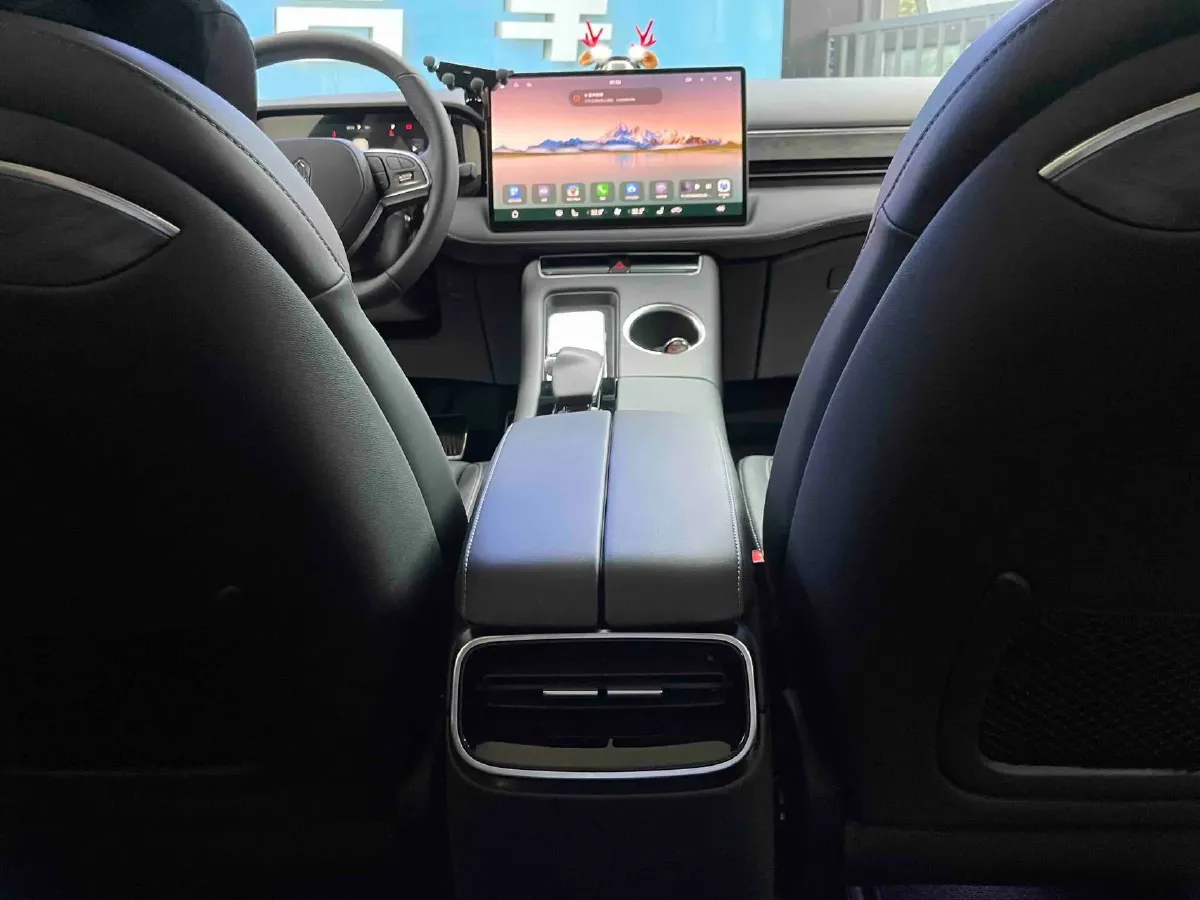 2022 JMC YuHu 7 2.0T 141HP L4 8AT,autocango,china used car exporter,china ev exporter,chinese used car exporter,chinese used ev exporter