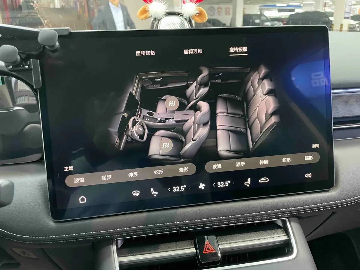 2022 JMC YuHu 7 2.0T 141HP L4 8AT,autocango,china used car exporter,china ev exporter,chinese used car exporter,chinese used ev exporter