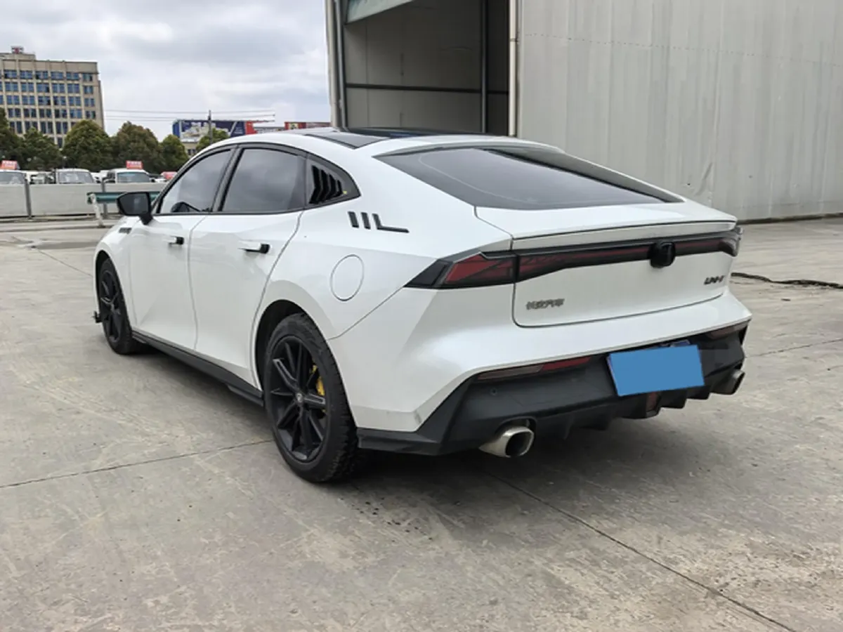 2022 ChangAn UNI-V 1.5T 188HP L4 7DCT,autocango,china used car exporter,china ev exporter,chinese used car exporter,chinese used ev exporter