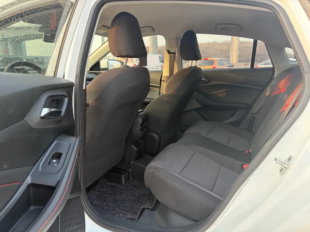 2023 MG 5 1.5L 129HP L4 5MT,autocango,china used car exporter,china ev exporter,chinese used car exporter,chinese used ev exporter