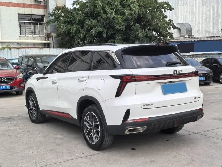 2022 ChangAn CS75 Plus 1.5T 178HP L4 6AT,autocango,china used car exporter,china ev exporter,chinese used car exporter,chinese used ev exporter