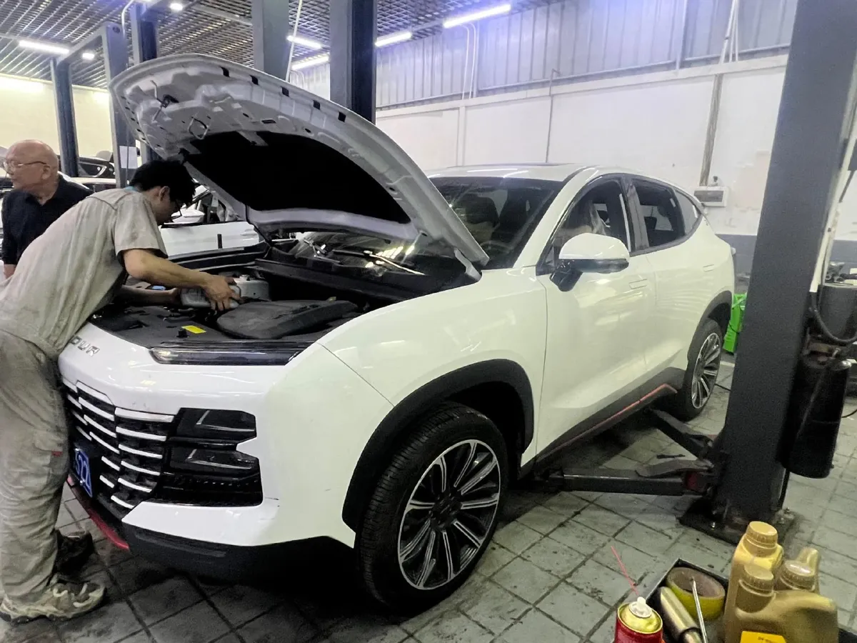 2022 Jetour DASHING 1.6T 197HP L4 7DCT,autocango,china used car exporter,china ev exporter,chinese used car exporter,chinese used ev exporter